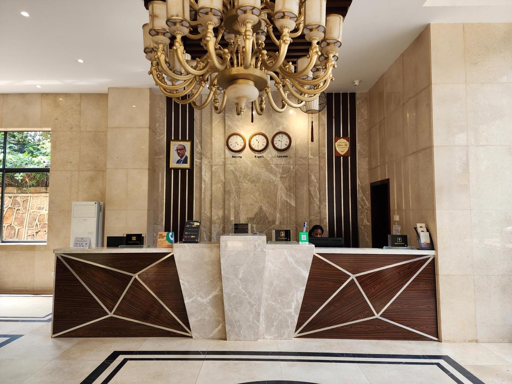 Dmall Hotel キガリ エクステリア 写真